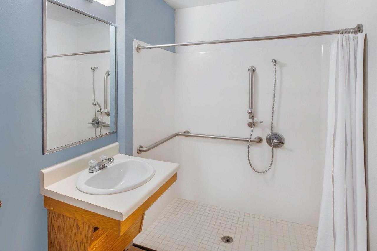 Woodspring Suites Brownsville Zewnętrze zdjęcie